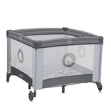 Tarc de joaca copii, Lionelo, Bonnie, Pana la 15 kg, 100 x 100 cm, Pliere compacta, Include geanta de transport, Din plasa, Cu intrare laterala cu fermoar, Cu roti, Cu salteluta din spuma, Conform cu EN12227, Gri deschis