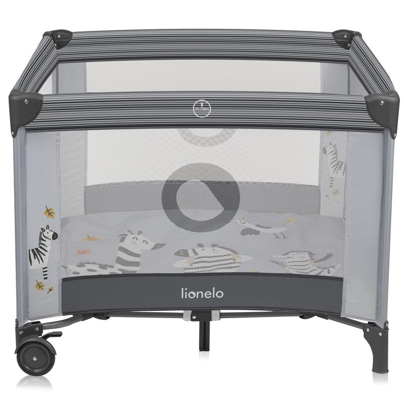 Tarc de joaca copii, Lionelo, Bonnie, Pana la 15 kg, 100 x 100 cm, Pliere compacta, Include geanta de transport, Din plasa, Cu intrare laterala cu fermoar, Cu roti, Cu salteluta din spuma, Conform cu EN12227, Gri deschis
