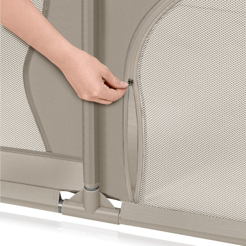 Tarc de joaca copii, Lionelo, Willow XL,180 x 200 cm, Pliere compacta, Include geanta de transport, Din plasa, Cu doua intrari laterale si fermoar, Cu ventuze pentru stabilitate, Conform cu EN 12227:2010, Bej - gogobaby.ro