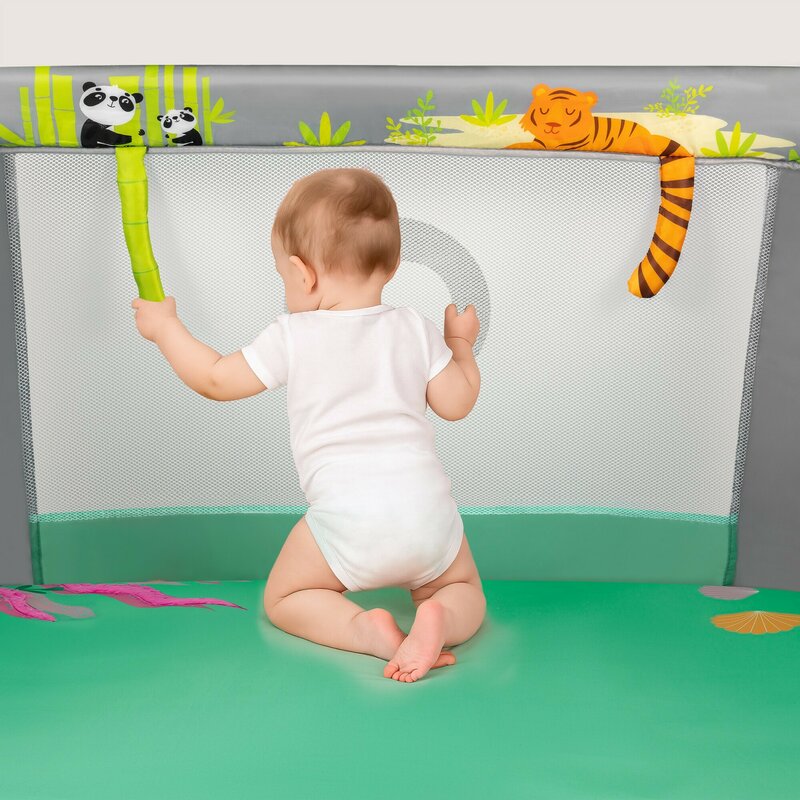 Tarc de joaca, Lionelo, Mille Plus, Pliabil, Include saltea cu densitate T25, 4 jucarii cu velcro, Manere textile, Geanta de transport, Cu roti si inchidere laterala, Pereti din plasa pentru vizibilitate si aerisire, 100 x 100 x 77 cm, Verde - gogobaby.ro