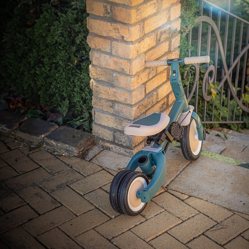 Tricicleta, Petite&Mars, Turbo, 5 in 1, Multifunctionala, Vehicul de impins, Bicicleta cu/fara pedale, Cu maner de ghidaj, Detasabil, Roti din cauciuc, Pana la 25 kg, 1.5-5 ani, Albastru