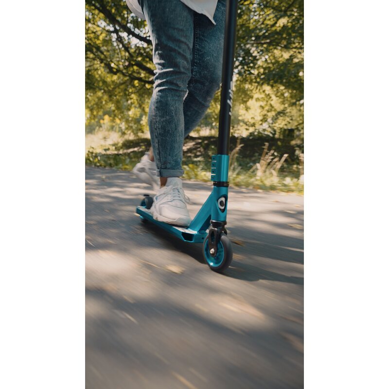 Trotineta, Lionelo, Whizz, Pentru Acrobatii, Rulmenti ABEC-9, Sistemul de compresie IHC 9, 20 - 100 kg, Conform cu standardul european de securitate EN14619, Verde/Negru