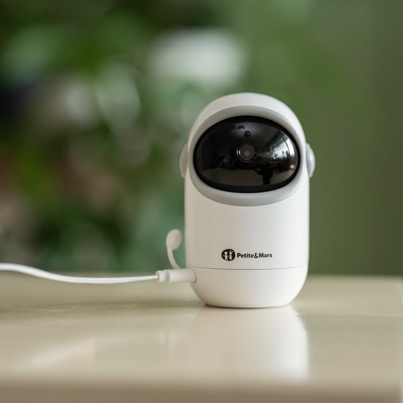 Video monitor, Petite&Mars, Eve 5.0, Ecran HD, Autonomie baterie pana la 16 ore, Raza de actiune 300m, Suport pentru pana la 4 camere, Comunicare bidirectionala, 8 melodii, Activare VOX la voce, Alb